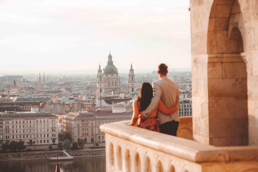 Budapest: Private Photoshoot & Sightseeing - Meeting at Fishermen’s Bastion and King St. Stephen