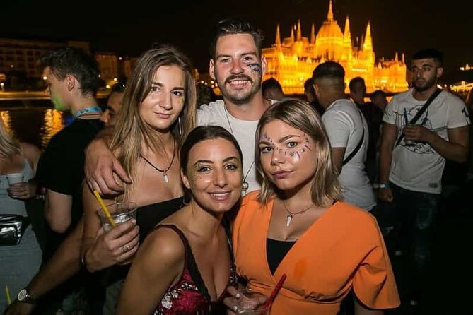 Budapest Pub Crawl & Ruin Bar Tour – Free Shots & VIP Entry - Starting at 4es 6os Kiraly