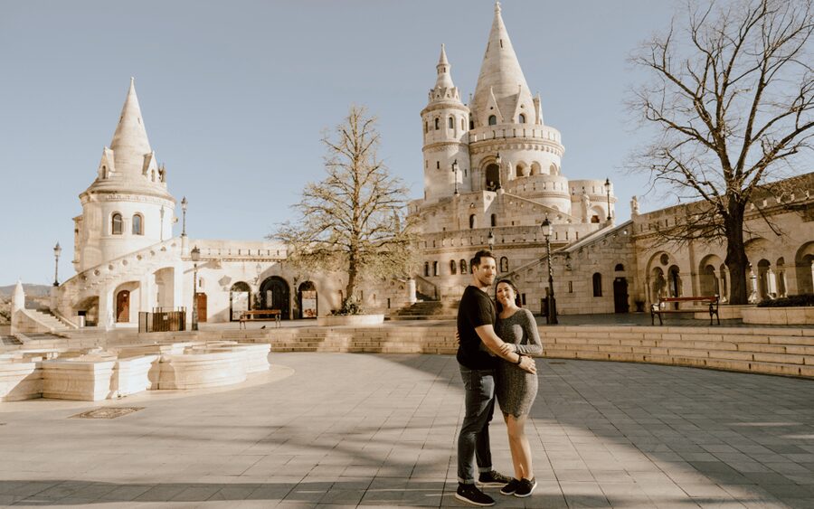 Budapest: romantic photoshoot at Buda's iconic sightseeings - Booking flexibility and timing