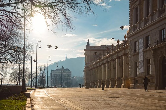 Budapest Romantic Private Tuk Tuk Tour - Comfort, timing, and weather