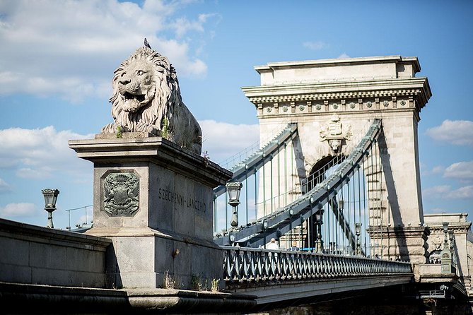 Budapest Roundtrip Private Airport Transfer - Landing in Budapest: how the airport pickup works