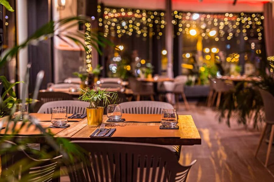 Budapest: Rudas Spa Entry with 3-Course Meal - Who should book this experience?