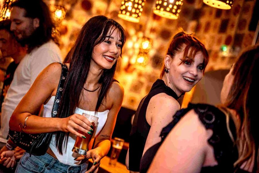 Budapest: Ruin Bar Pub Crawl with Entry Tickets - Key points at a glance