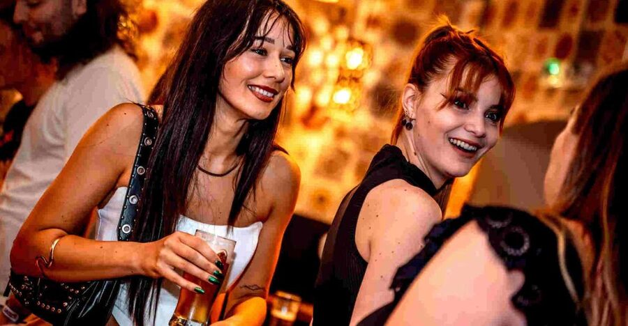 Budapest: Ruin Bar Pub Crawl with Entry Tickets - Why this pub crawl works in Budapest
