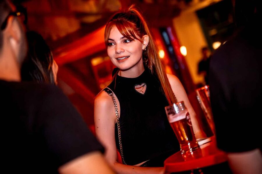 Budapest: Ruin Bar Pub Crawl with Entry Tickets - The ruin bars: odd rooms, strong atmosphere