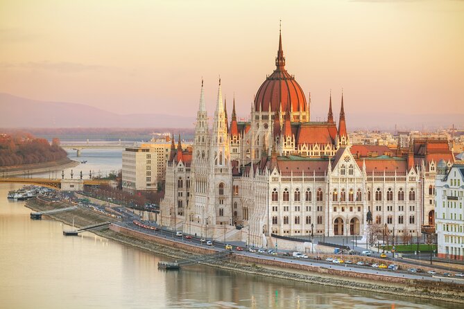Budapest Scavenger Hunt and Highlights Self Guided Audio Tour - A flexible way to meet Budapest