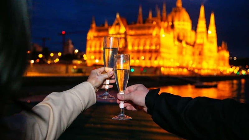 Budapest: Sip and Sail River Cruise with Unlimited Prosecco - Finding your place on the boat