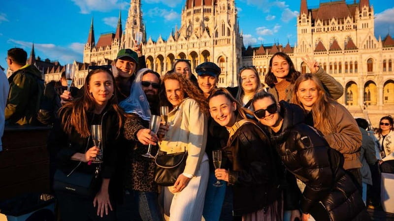 Budapest: Sip and Sail River Cruise with Unlimited Prosecco - Fisherman’s Bastion, Buda Castle, and the Chain Bridge