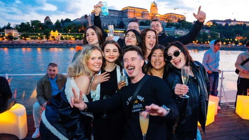 Budapest: Sip and Sail River Cruise with Unlimited Prosecco - What the $26 price really covers