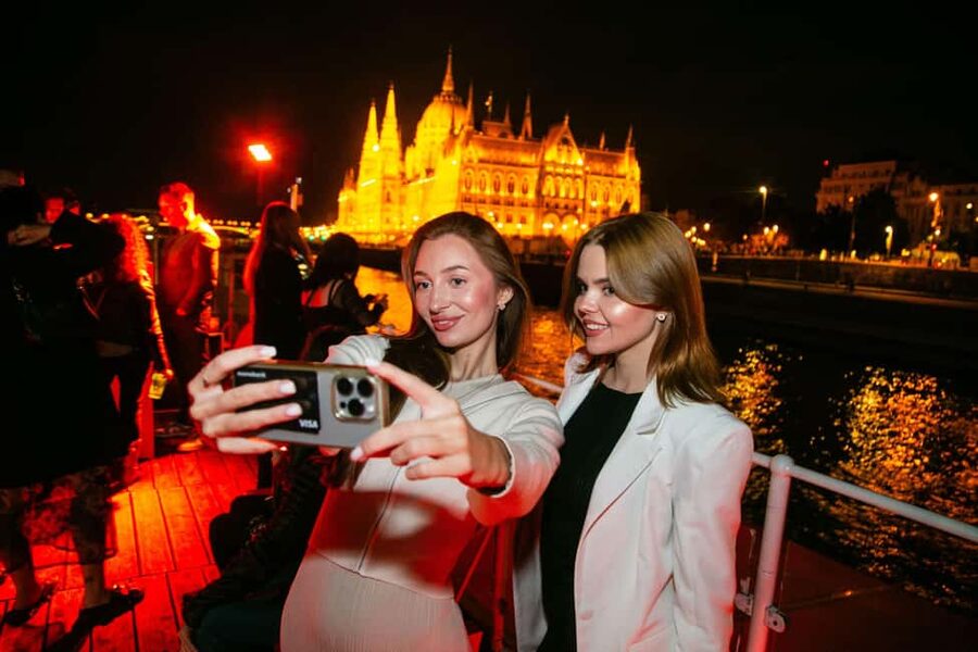 Budapest: Sip & Sail Danube Cruise with Prosecco Cocktails - Parliament and the first northern views