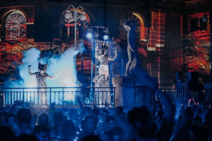 Budapest: Sparty - The Ultimate Late-Night Spa Party Ticket - Your evening from entry to the final swim