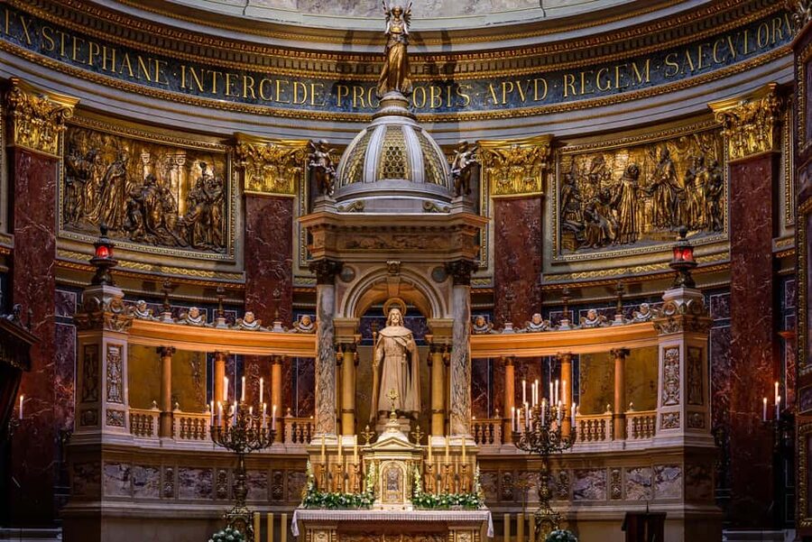 Budapest: St. Stephen's Basilica Entry with Terrace Option - Seeing St. Stephen’s mummified right hand