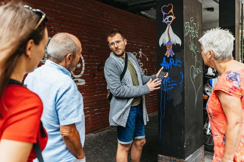 Budapest: Street Art and Underground Movements Walking Tour - What the two-hour format gives you