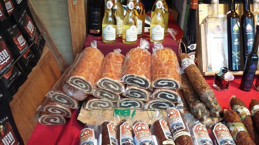 Budapest Streetfood Heaven: Tasting and Markets with a local - Why this Budapest food walk works