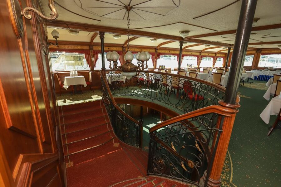 Budapest: Summer Brunch & Cruise with Prosecco or Cake - A Danube morning built around food