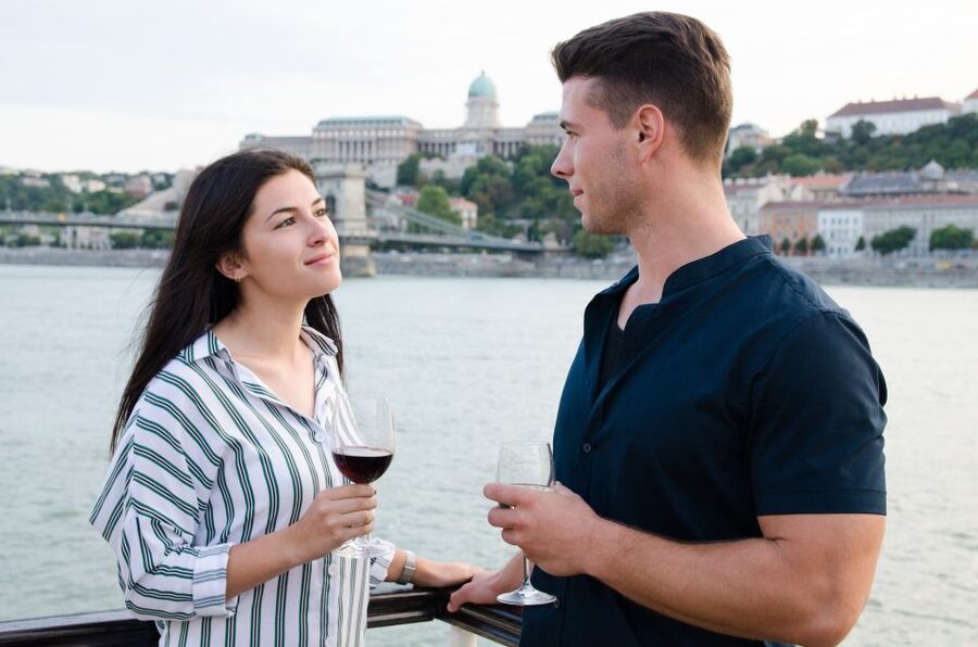 Budapest: Summer Brunch & Cruise with Prosecco or Cake - Parliament and the riverfront views