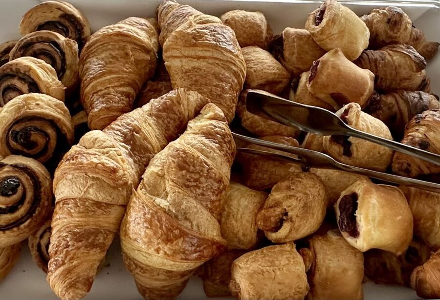 Budapest: Summer Brunch & Cruise with Prosecco or Cake - Gellért Hill, Citadella, and the southern route