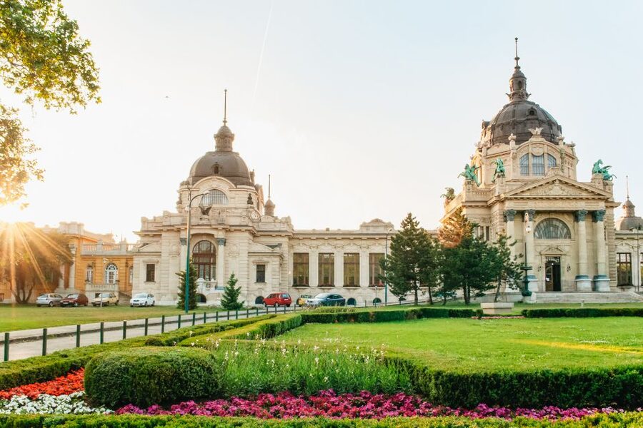 Budapest: Széchenyi Spa Day Ticket with Optional Upgrades - The 15 indoor pools and their limitations