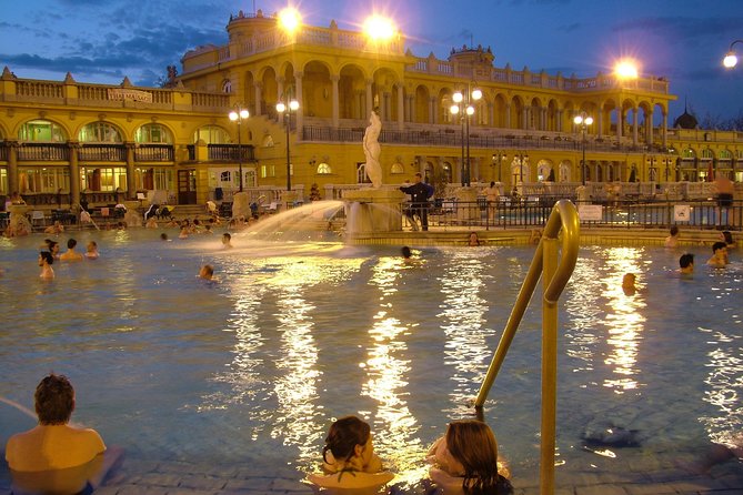 Budapest Széchenyi Spa with Danube Cruise and Optional Dinner - Who will enjoy this experience most