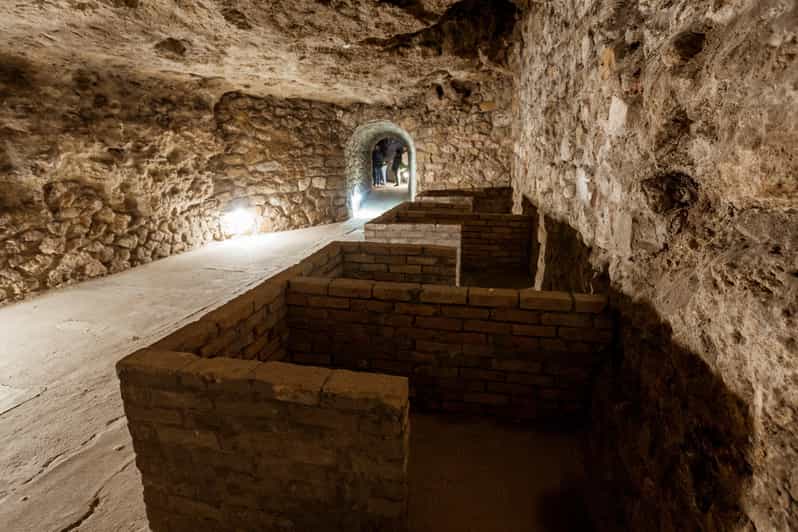 Budapest: The WWII Siege of Buda Castle & Bomb Shelter Tour - Why the above-ground section matters