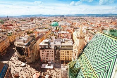 Budapest to Vienna Private Costumizable Day Tour with Lunch