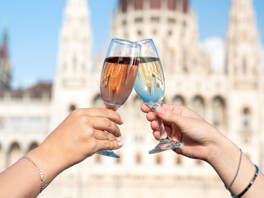 Budapest: Unlimited Prosecco, Beer and Aperol Spritz Cruise - Who will enjoy this cruise most?
