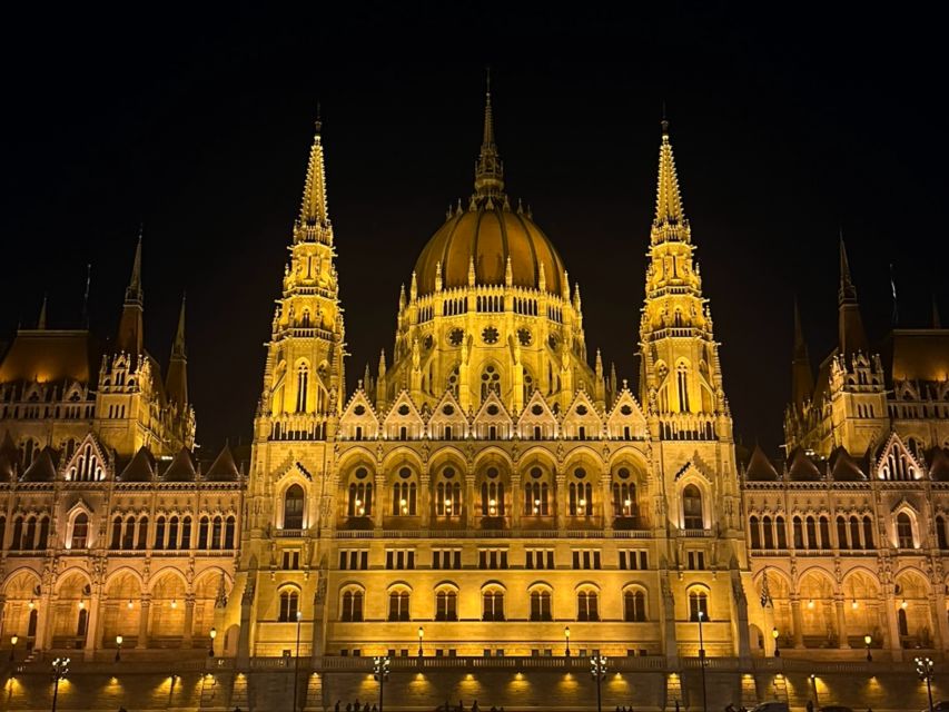 Budapest: Unlimited Prosecco, Beer and Aperol Spritz Cruise - Choosing between indoor windows and the open-air terrace