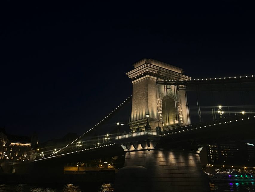 Budapest: Unlimited Prosecco, Beer and Aperol Spritz Cruise - Focaccia and dips: worth adding?