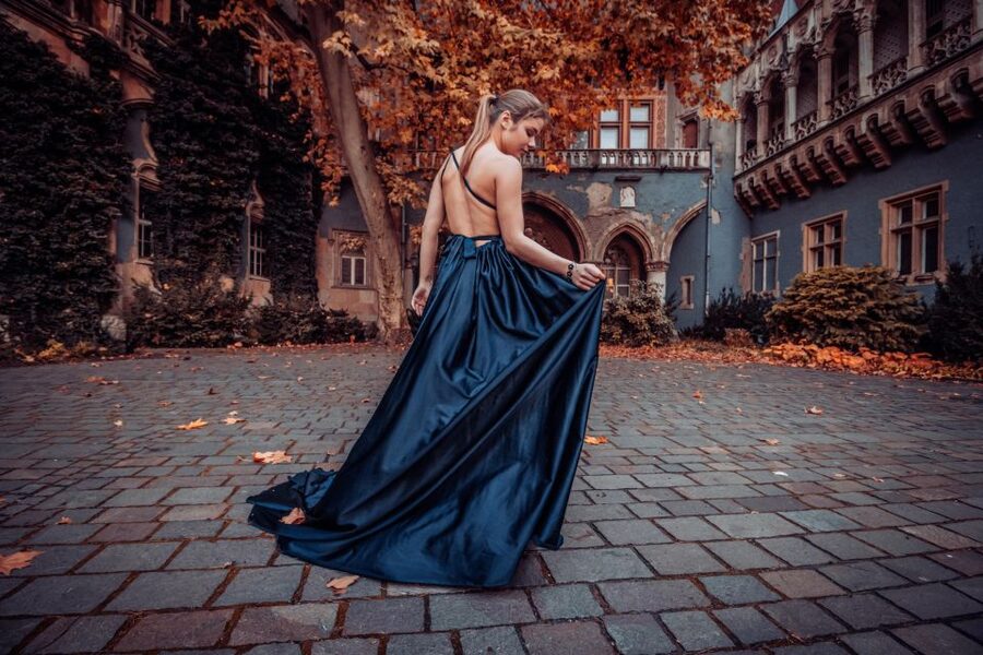 Budapest: Vacation Photographer to collect great memories - Language, timing, and practical details
