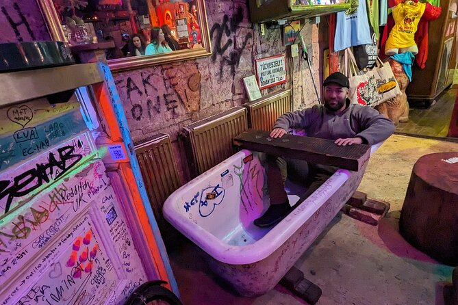 Budapest Vibe: Ruin Bars, Street Art and Culture Tour - Two hours among Erzsébetváros murals and buildings