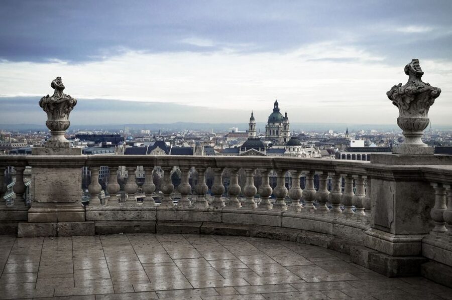 Budapest: Walking Tour in German - The Chain Bridge and crossing to Buda