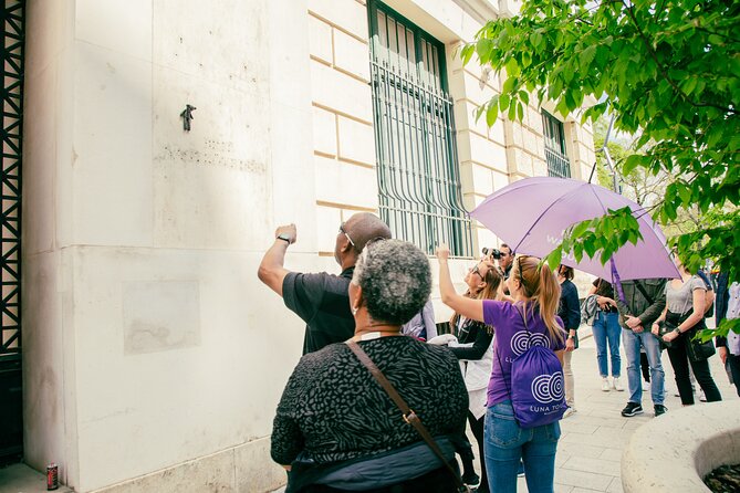 Budapest walking tour: Parliament and Shoes Memorial - Elizabeth Square and the Danubius Fountain