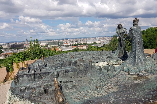 Budapest Walking Tour with Your Private Guide: 20+ Highlights - A full day that connects Pest and Buda