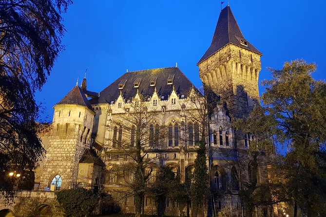 Budapest Walking Tour with Your Private Guide: 20+ Highlights - Crossing the Danube on Liberty Bridge