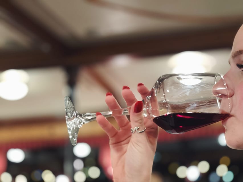Budapest: Wine & Dine Cruise on the Danube - Music from the Rajkó Folk Ensemble