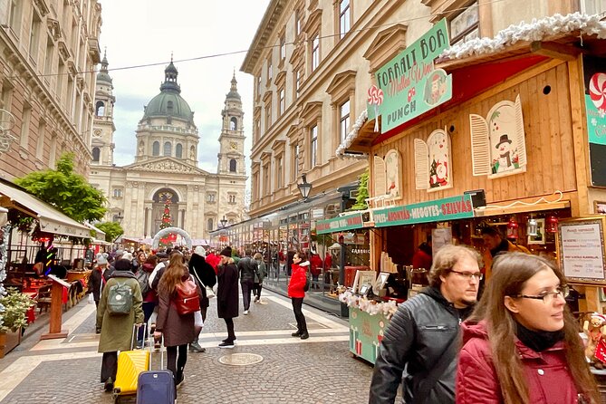 Budapest Wonderland - A Christmas Market Tour with Chimney Cake & Mulled Wine - Gresham Palace and the route between markets
