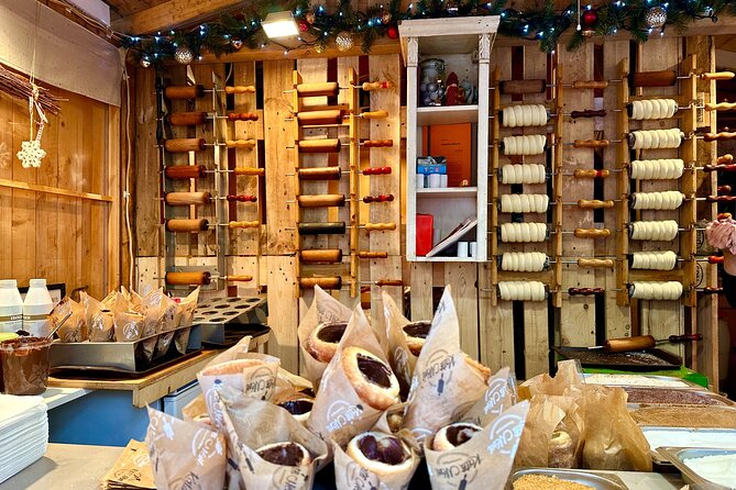 Budapest Wonderland - A Christmas Market Tour with Chimney Cake & Mulled Wine - What the guide adds to the market visit