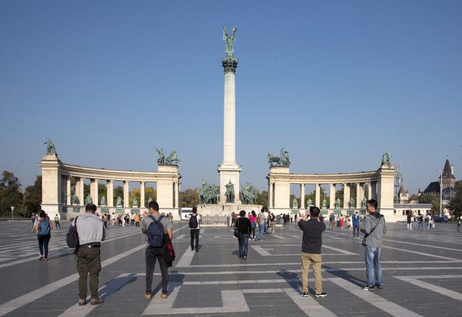 Castle District & Pest Driving Tour with Danube River Cruise - Timing, languages, and the pace of the day