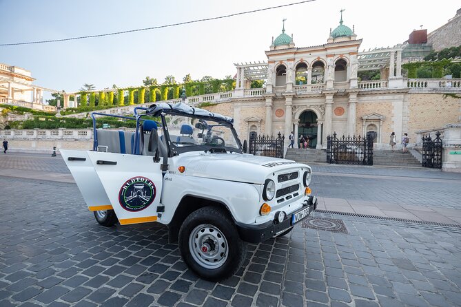 Cinematic Virtual Reality City Tour in a Russian Jeep - Why the Russian UAZ changes the city tour