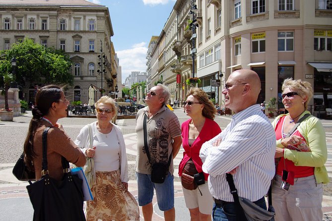 Classic Walk in Budapest Historical Center - Elizabeth Square and a quick look at city life