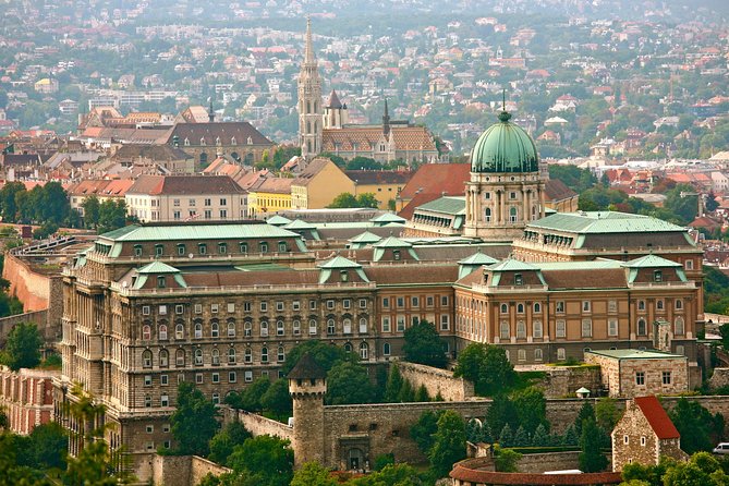 Complete Budapest - Full Day Private Tour with Lunch (8hr) - What the $257.15 price means