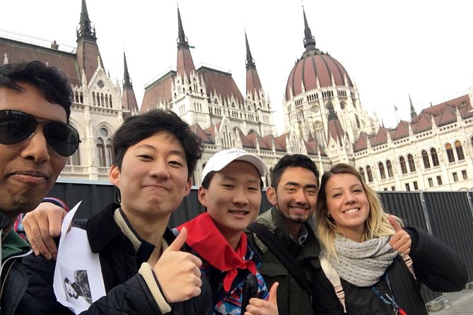 Complete Budapest - Full Day Private Tour with Lunch (8hr) - Crossing the Danube and climbing toward Buda Castle