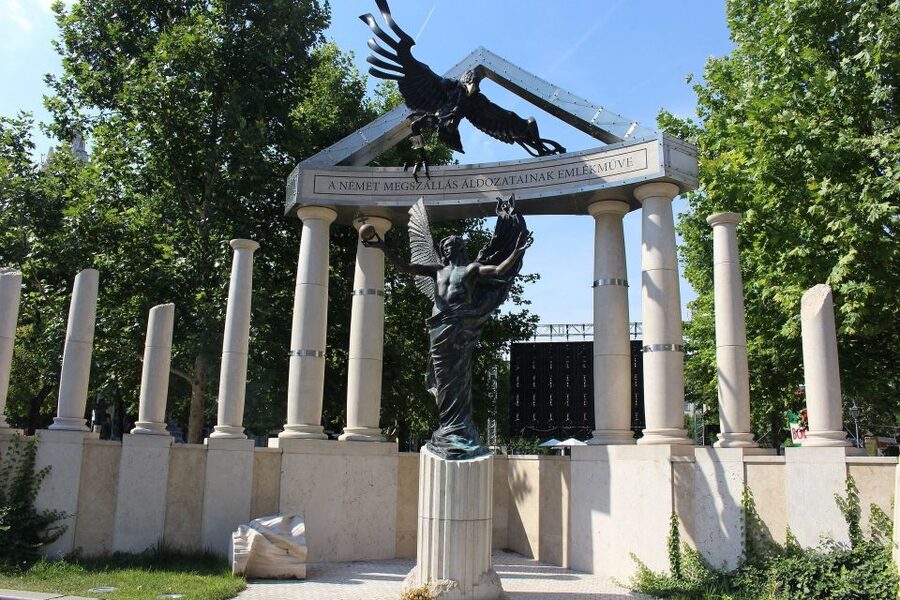 Downtown Pest Walking Tour - What the Historian Adds to the Walk