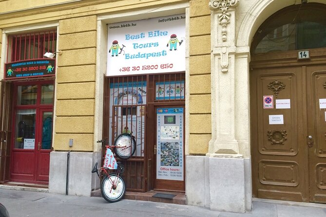 E-Bike Guided Tour in Castle Hill Budapest - Parliament from the riverbank