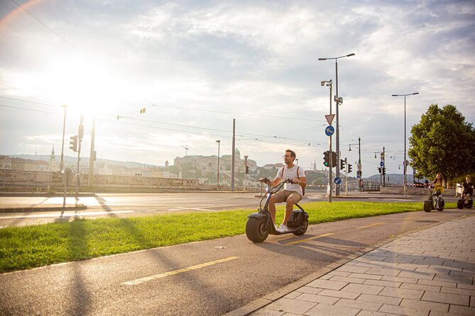 Easy & Convenient E-Scooter Rental for Sightseeing in Budapest - Using the scooter for one hour or three