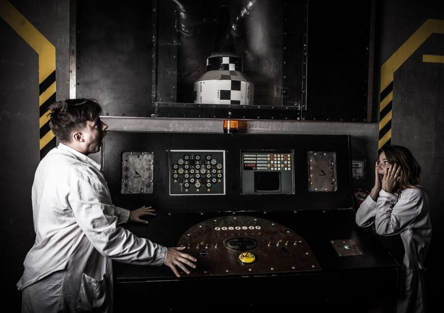 Escape Rooms by PanIQ Room in Budapest - Choosing between 13 Budapest escape-room stories
