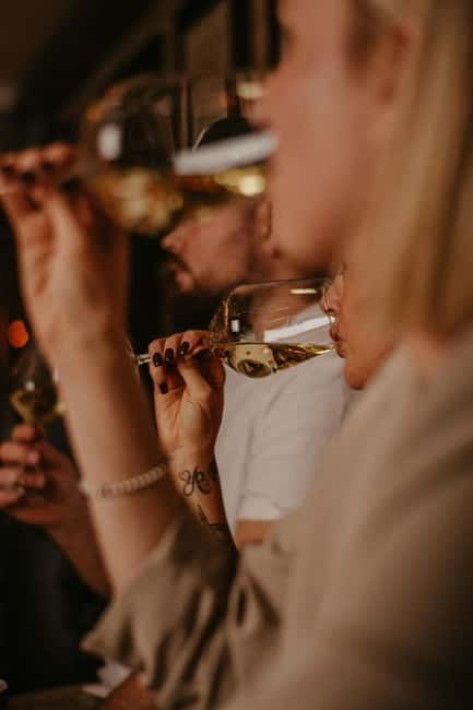 Food and Wine Tasting in Budapest by the Basilica - How the two hours are likely to unfold