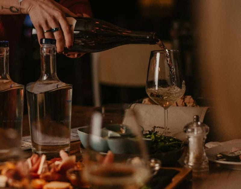 Food and Wine Tasting in Budapest by the Basilica - Practical details that can affect your evening