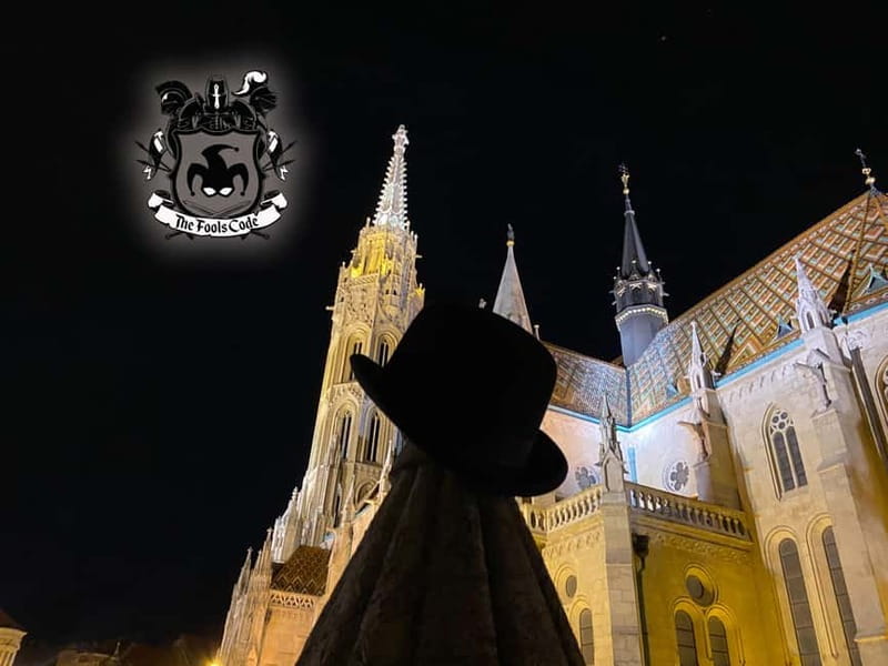 FoolsCode: EscapeRoom/Sightseeing tour with Actor Tourguide - Following the trail toward Matthias Church