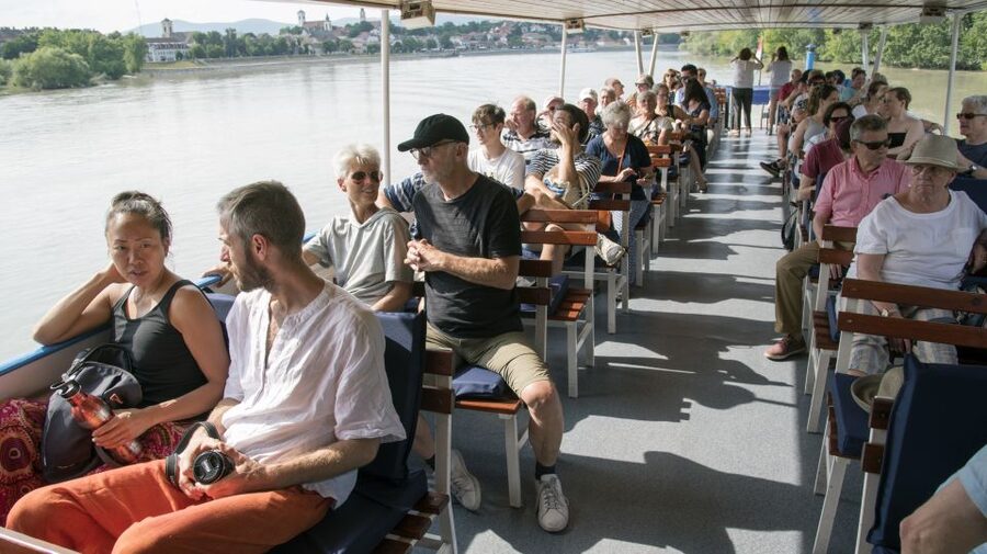 From Budapest: Danube Bend Day Trip in English - Key points to know before you go